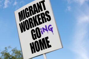 Brexit_placard_migrant_construction_660-300x200.jpg